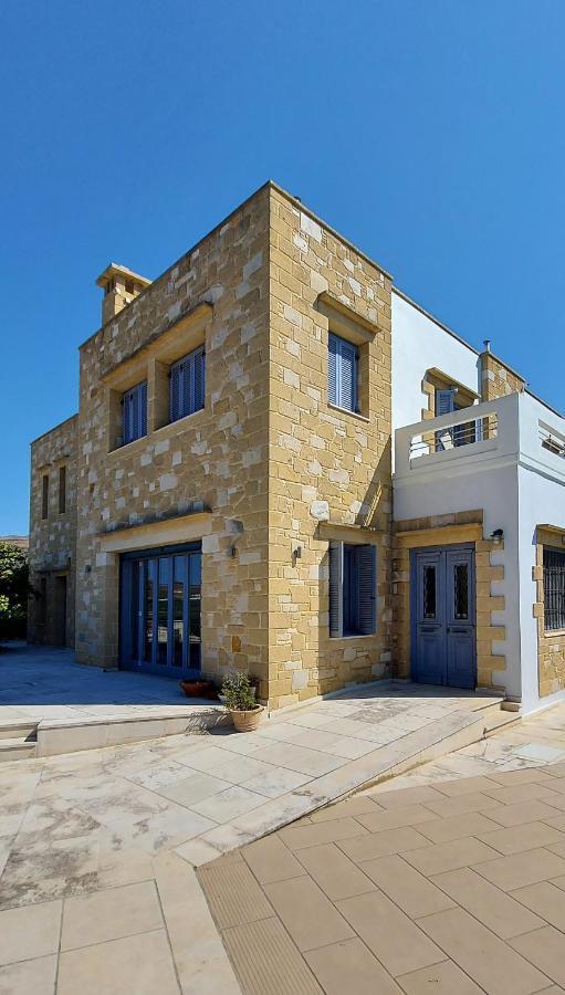 Thealia Apartment Karefiliana Exterior photo