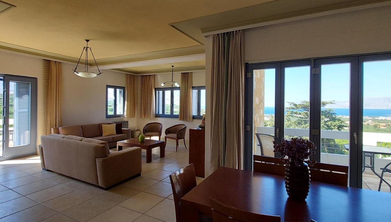 Thealia Apartment Karefiliana Exterior photo