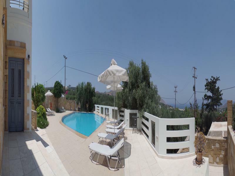 Thealia Apartment Karefiliana Exterior photo